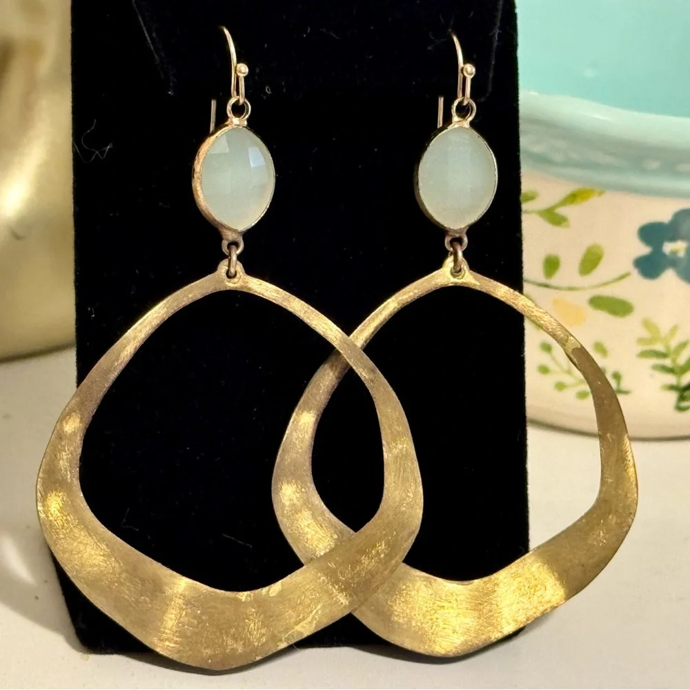 Green Quarts Stones with Gold Circles Drop Dangle Earrings